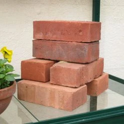 Access Exbury -Outdoor garden care ACCEXB3